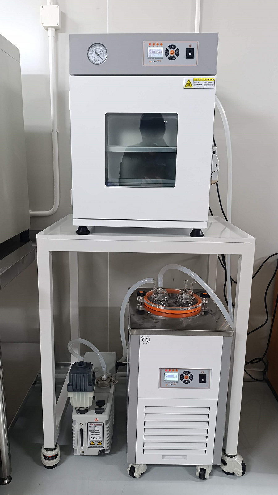 Tủ sấy chân không LK Lab LO-VS232SN/ LO-VS313SN/ LO-VS424SN/ LO-VS525SN 9 LO-VS313SN ( Tủ sấy chân không LO-VS313N, Bẫy lạnh B04-01-230 / CTB4, Bơm chân không P06-121-108/ED-RV8)